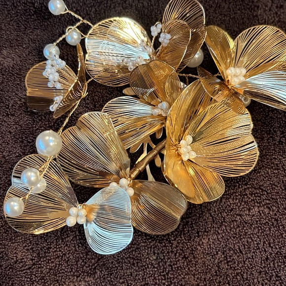 Etsy EnjoyLuv gold metal floral Hair pieces - Picture 10 of 13